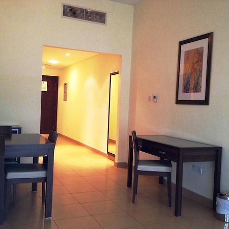 Tulip Hotel Apartments Dubai Exterior foto