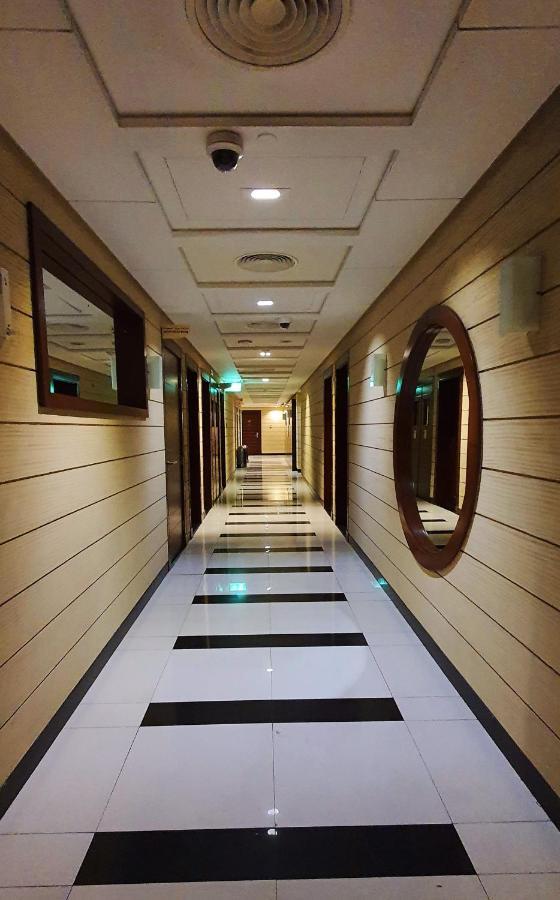 Tulip Hotel Apartments Dubai Exterior foto