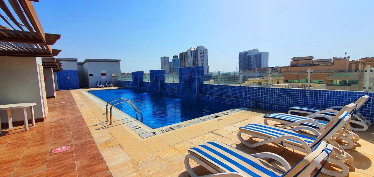 Tulip Hotel Apartments Dubai Exterior foto